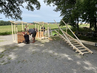 Hochsitzbau der Jagdschule im Kurs 2025