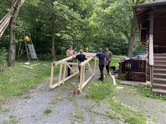 Hochsitzbau der Jagdschule im Kurs 2025