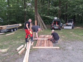 Hochsitzbau der Jagdschule im Kurs 2025