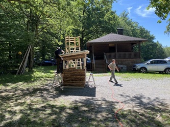 Hochsitzbau der Jagdschule im Kurs 2025