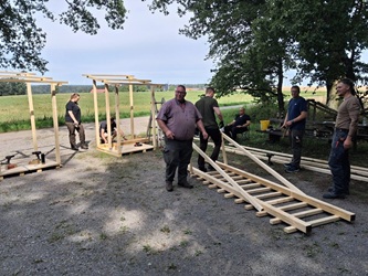 Hochsitzbau der Jagdschule im Kurs 2025