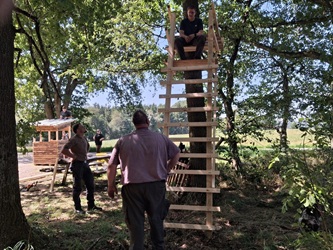 Hochsitzbau der Jagdschule im Kurs 2025