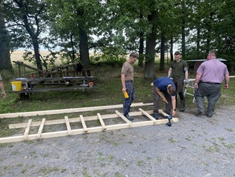 Hochsitzbau der Jagdschule im Kurs 2025