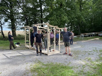 Hochsitzbau der Jagdschule im Kurs 2025