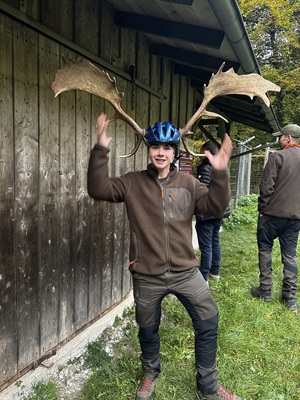 Jagdscheinanwärter beim Probetragen